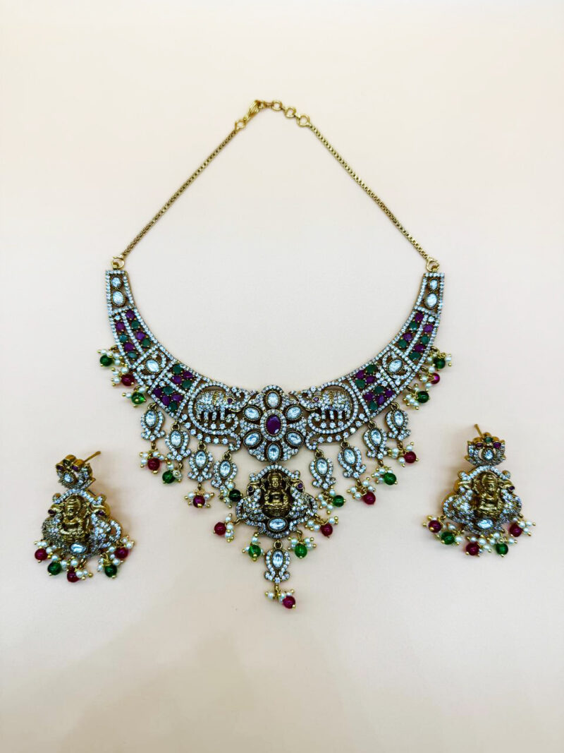 Neckless
