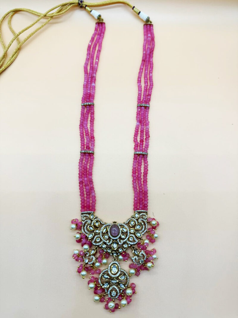 Neckless