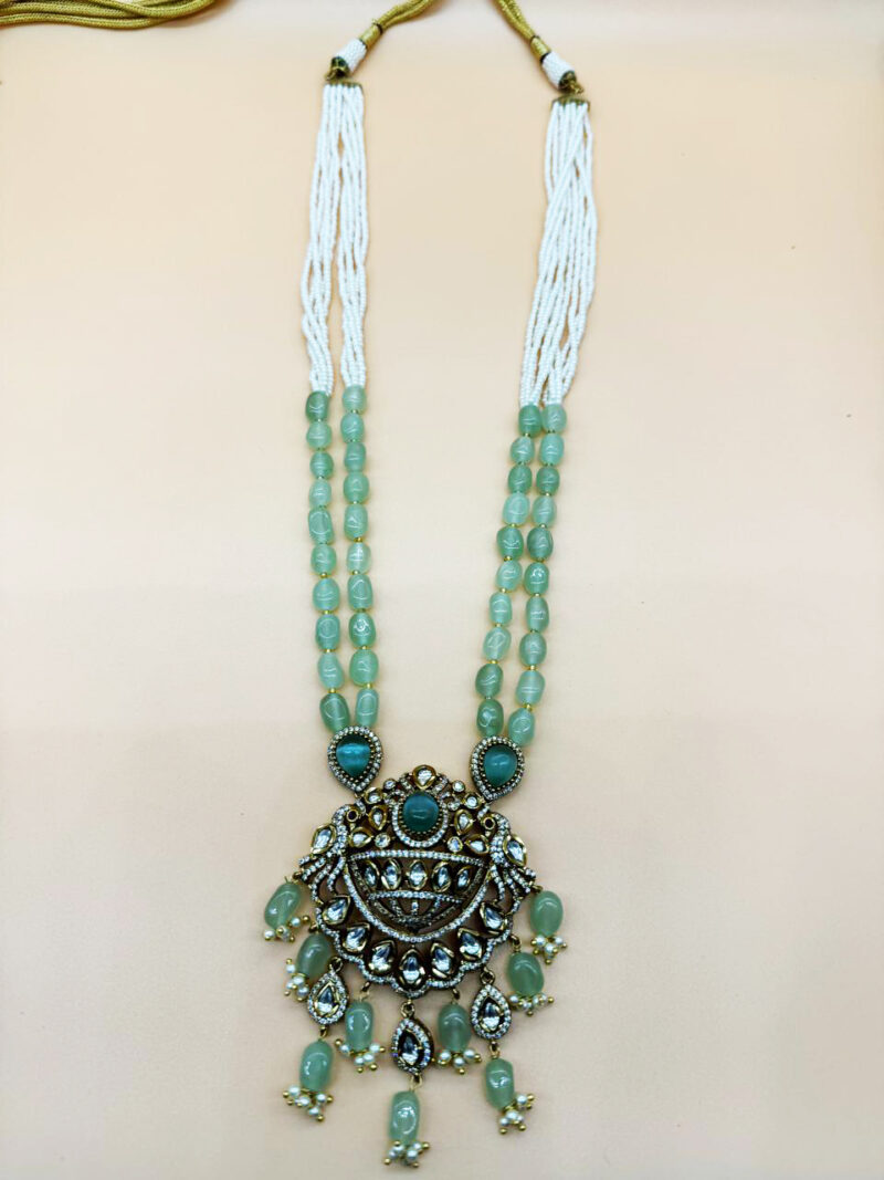Neckless