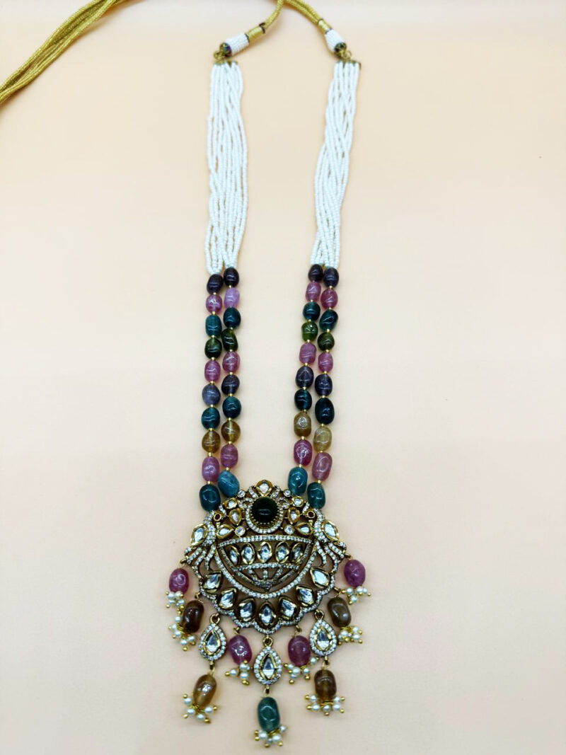 Neckless