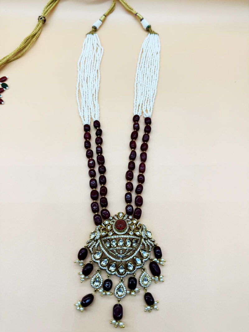 Neckless