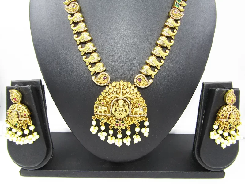 Antique Necklace - Image 4